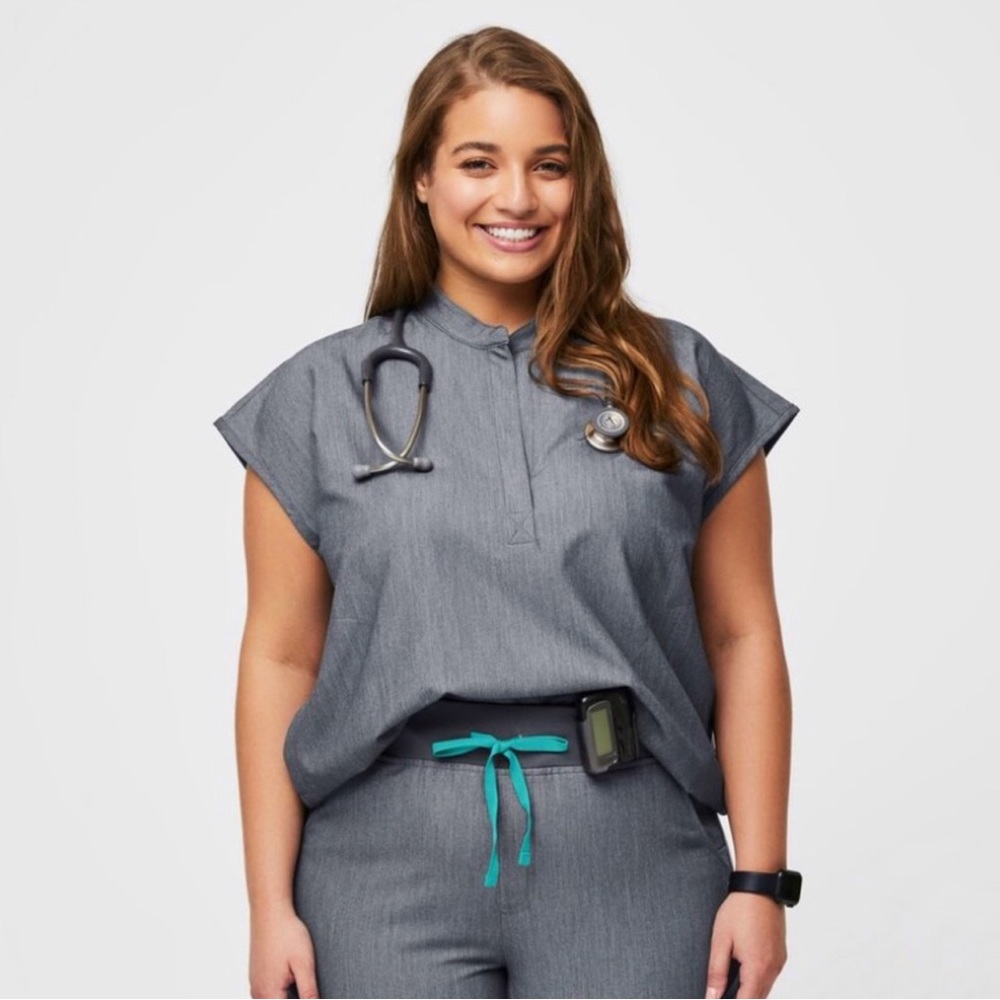 Rafaela Oversized‎ Scrub Top in Graphite